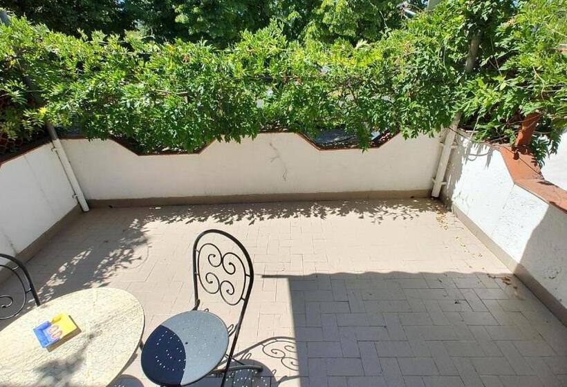 Chambre Standard avec Terrasse, Guest House La Palazzina