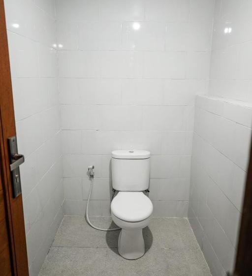 בקתה דלוקס, Nataraja S House