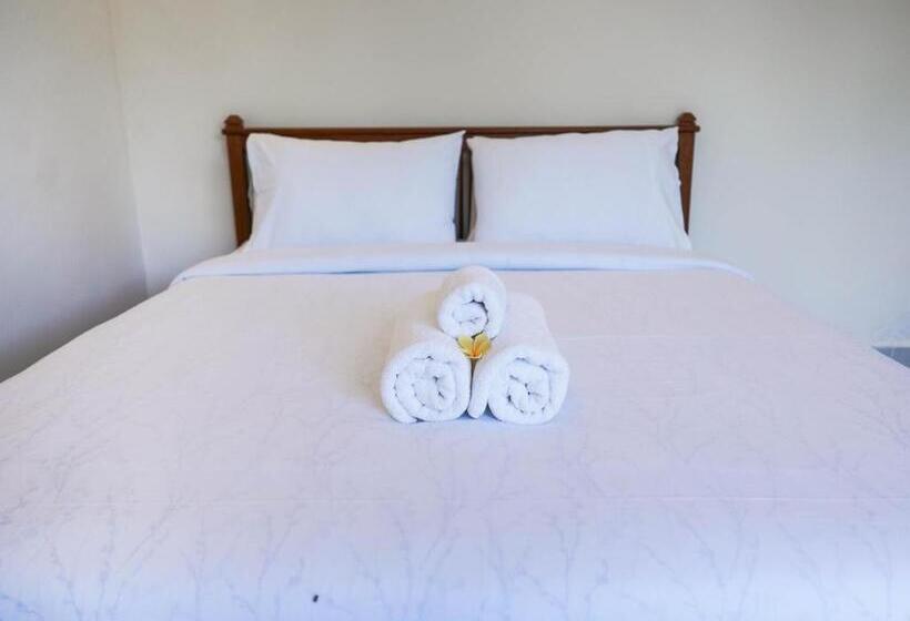 בקתה דלוקס, Nataraja S House