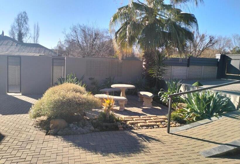 اتاق استاندارد, Preller Accommodation