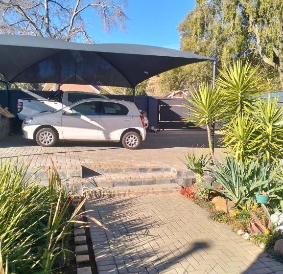 اتاق استاندارد, Preller Accommodation