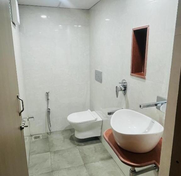 اتاق خانوادگی, Shri Kashi Vas