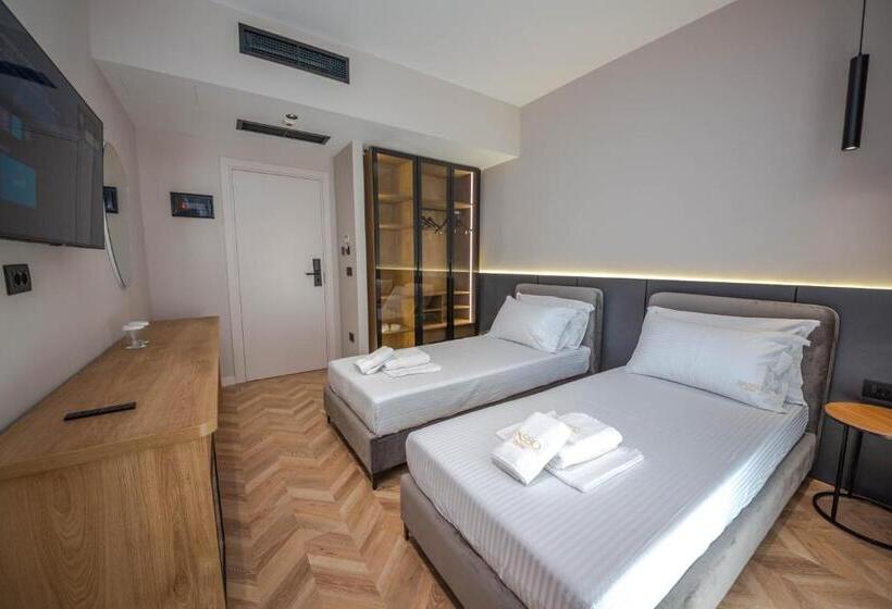 חדר דלוקס, Sasso