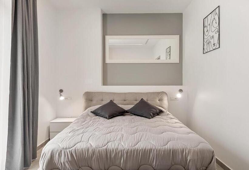 اتاق استاندارد با بالکن, Home 501 Guest House   La Spezia