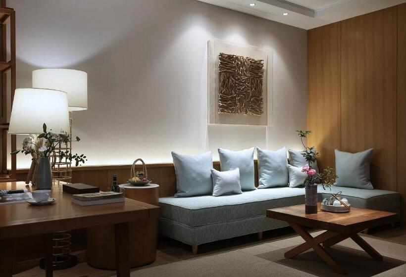 海の見えるエクゼクティブスイート, Zhoushan Yibo