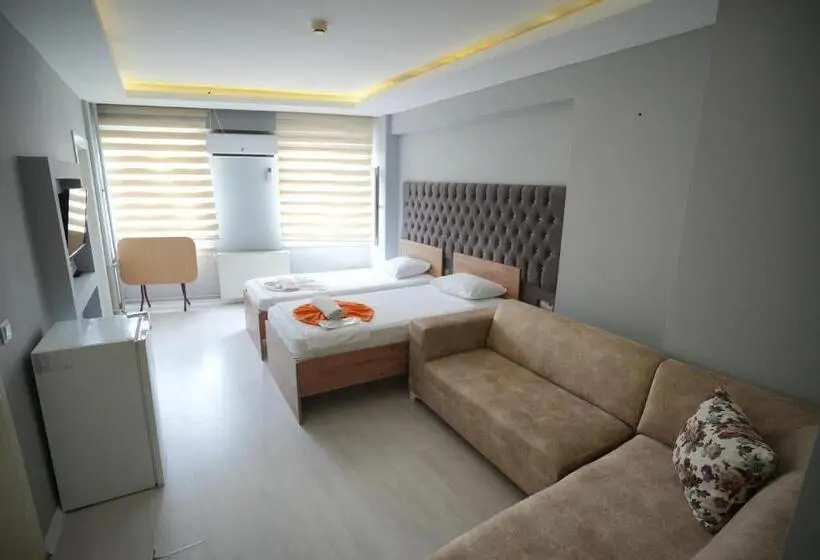 اتاق خانوادگی, Amazon Suit Otel