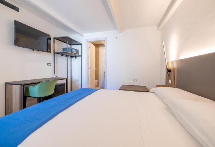 Habitació Triple Estàndard, Numero36