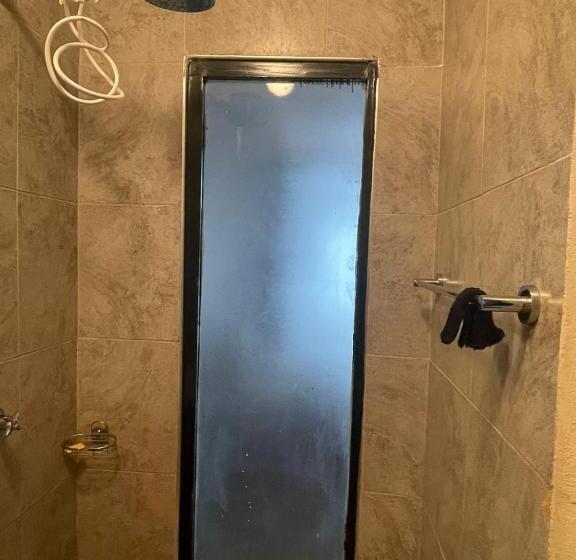 اتاق استاندارد, Tsavo Studio