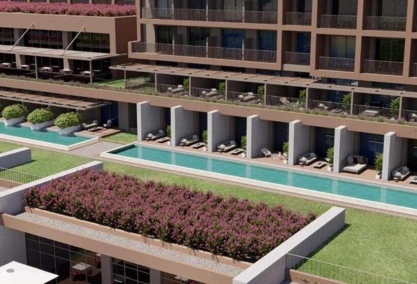 اتاق استاندارد با چشمانداز استخر, Lusso Sorgun