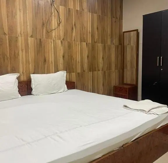 デラックスルーム, Maha Roopa Palace