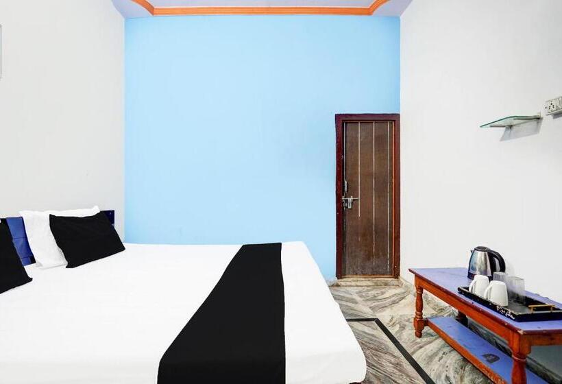 トリプルクラシックルーム, O C. P Palace