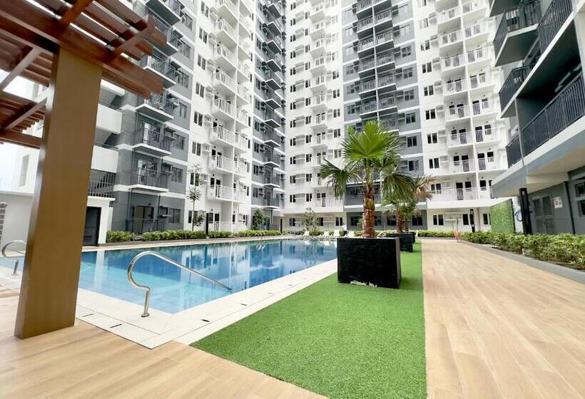 סטודיו סטנדרט, מיטה זוגית, Iloilo Travelers Crib The King Bed