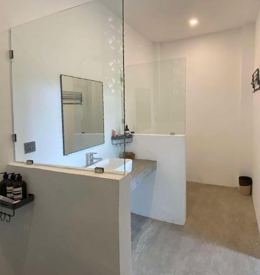 استودیوی لوکس, Isla Siargao Stays