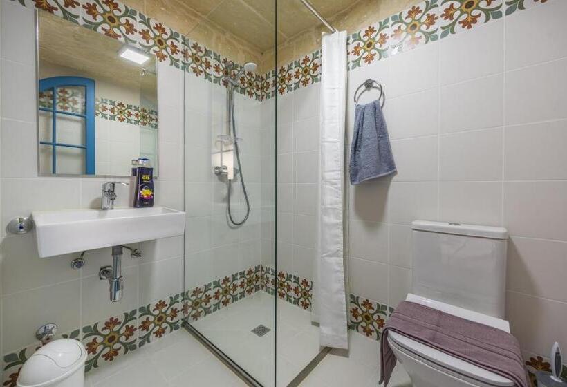 اتاق راحتی سه تخته, Coastal Harmony 4 At Tan Neputi