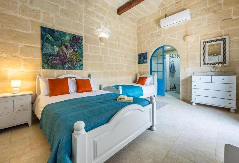 اتاق راحتی سه تخته, Coastal Harmony 4 At Tan Neputi