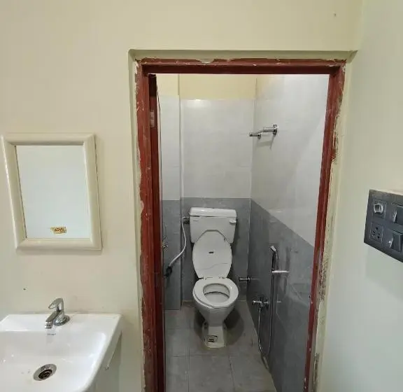 デラックスルーム, Shivalaya Lodge