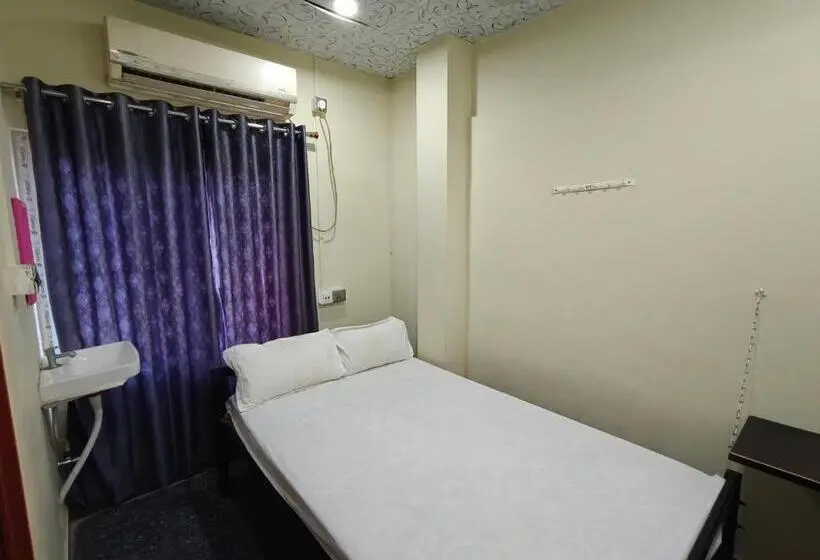 デラックスルーム, Shivalaya Lodge