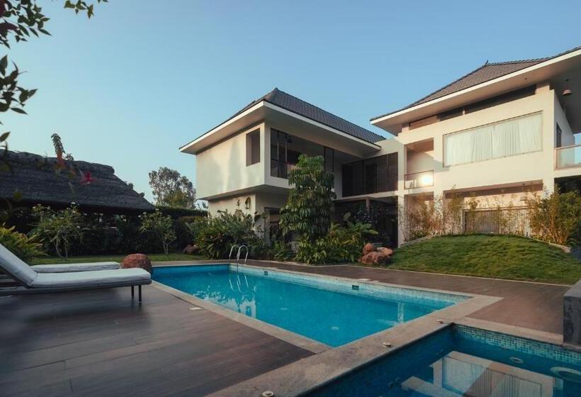 וילה עם חדר שינה אחד ובריכת שחיה, Oro The Estates, Nandi Hills