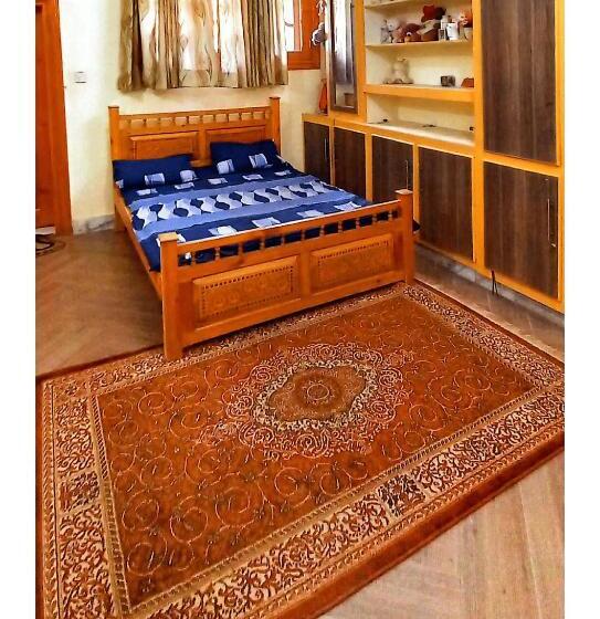 اتاق استاندارد یک نفره, Home Away From Home