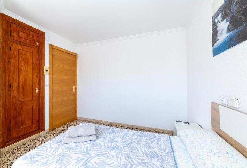 高级单人间, Hostal Moya