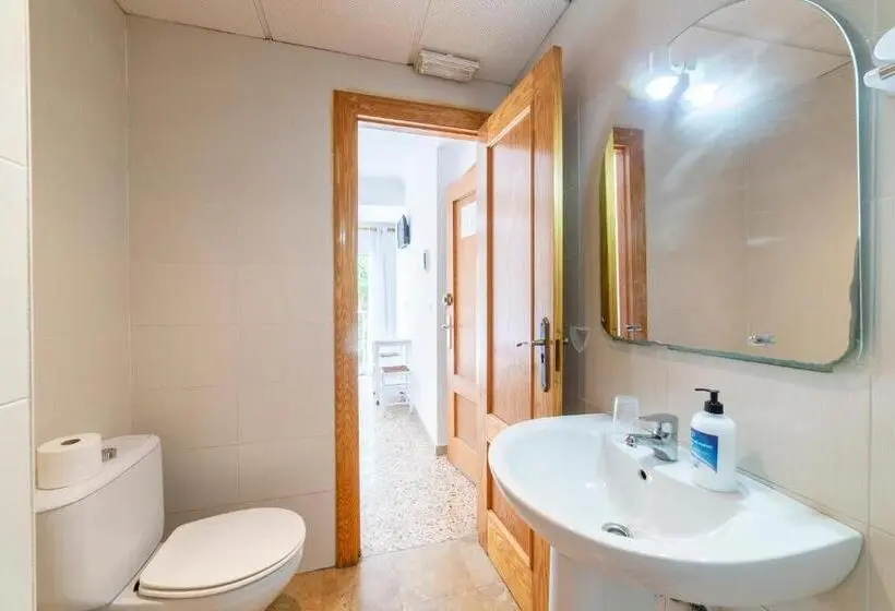 スーペリアールーム, Hostal Moya