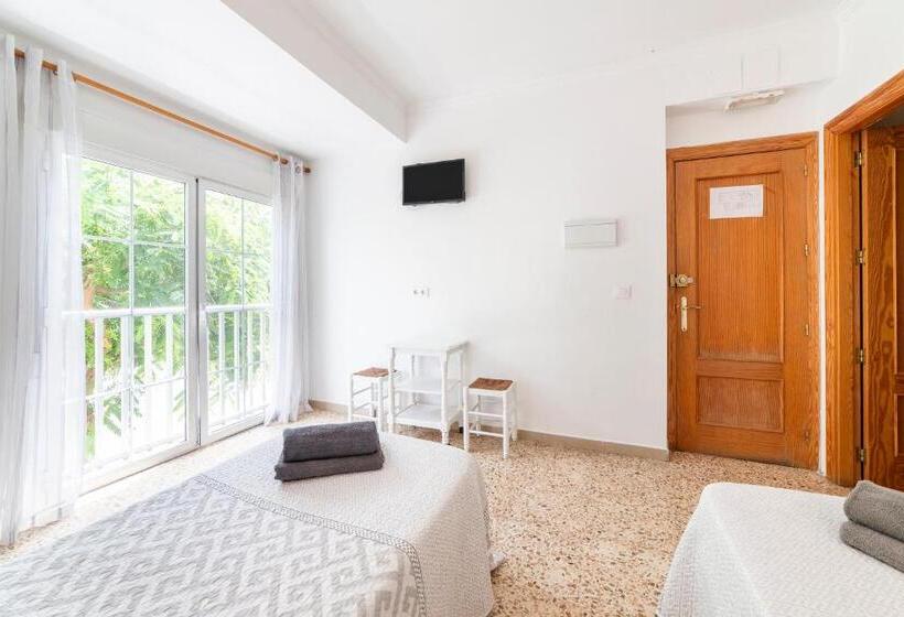 اتاق سوپریور, Hostal Moya