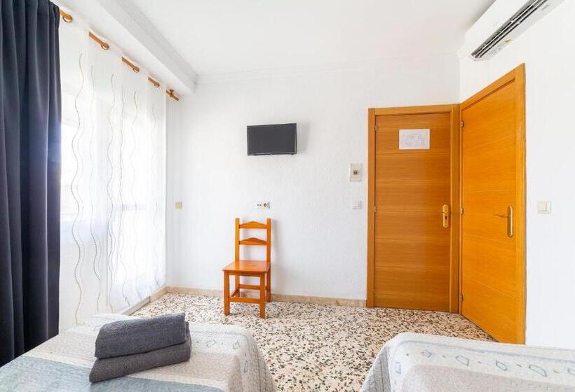 اتاق لوکس, Hostal Moya