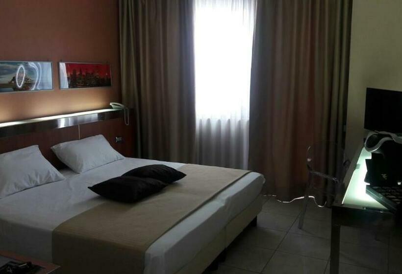 バルコニー付きスタンダードルーム, Artemide