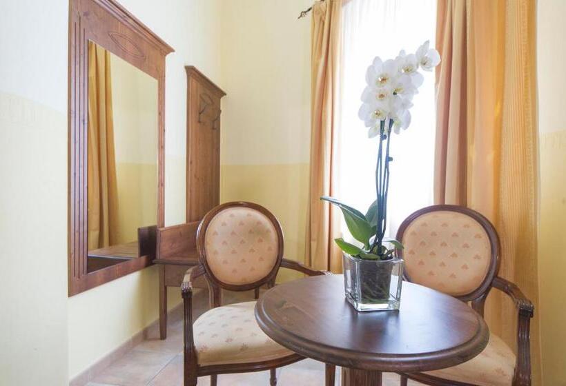 اتاق استاندارد چهار تخته, Castello Torre In Pietra