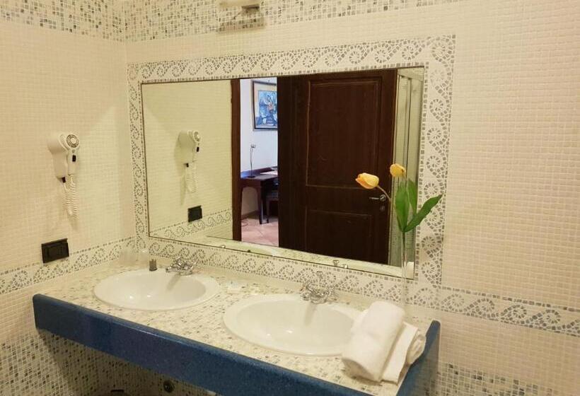 سوییت جونیور, Castello Torre In Pietra