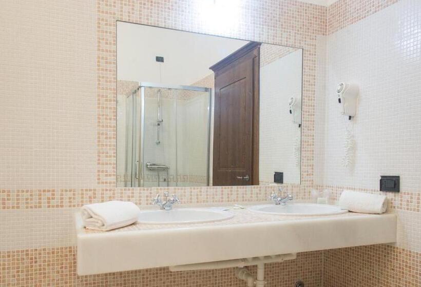 اتاق استاندارد, Castello Torre In Pietra