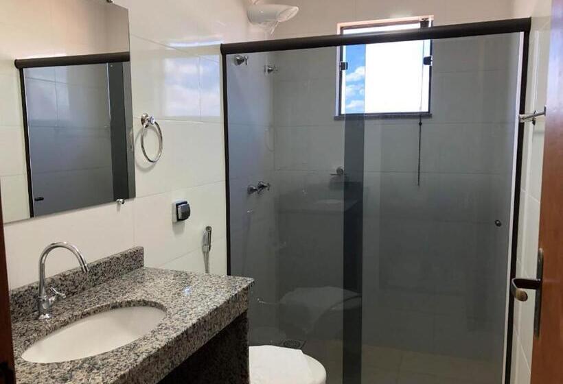 スタンダードシングルルーム, Martins