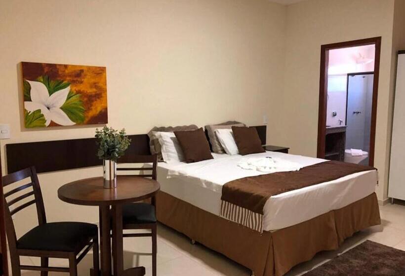 デラックスルーム, Martins