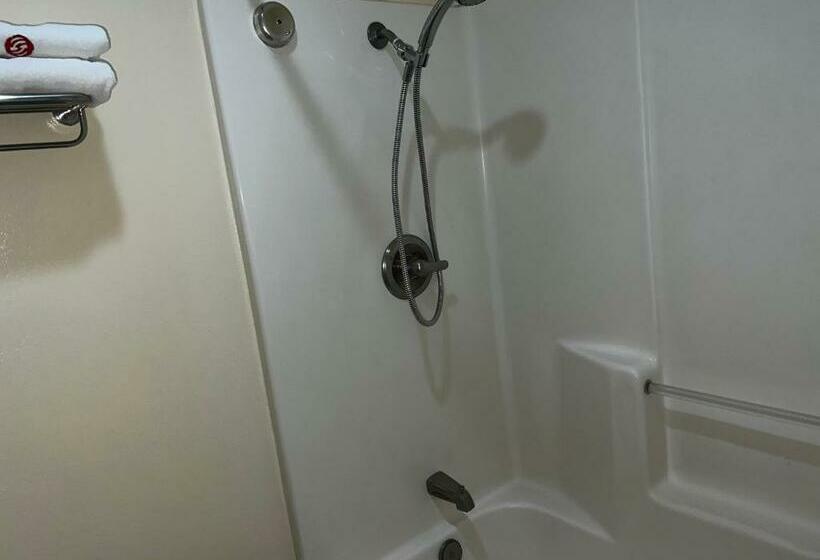 اتاق لوکس, Oliver Inn Toluca