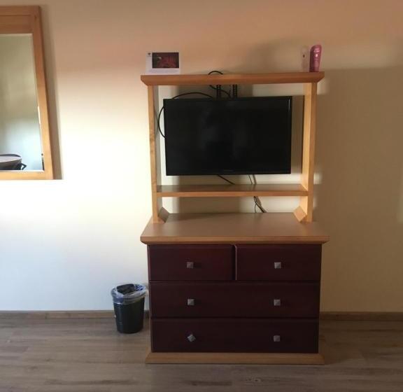 اتاق لوکس, Oliver Inn Toluca