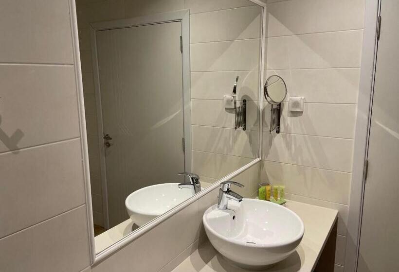 סוויטת ג'וניור נוף לים, St. Panteleimon Beach