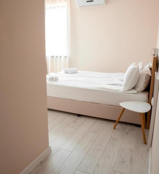 דירת 2 חדרים נוף לים, St. Panteleimon Beach