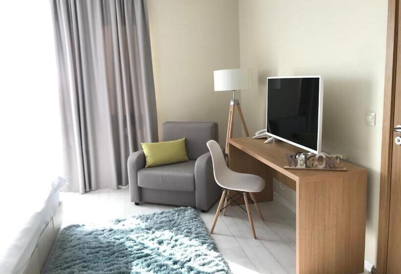 غرفة ديلوكس مطلّة علي البحر, St. Panteleimon Beach