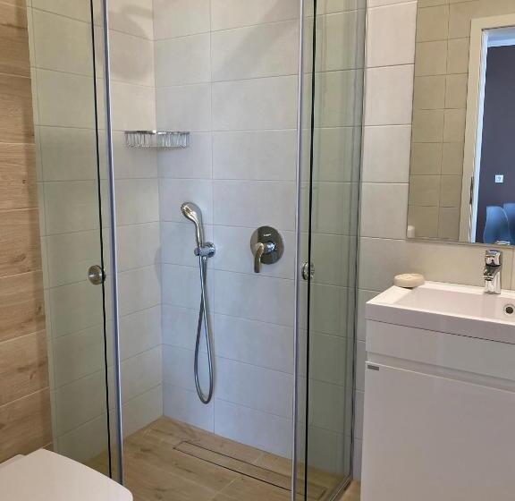 דירת דלוקס 2 חדרי שינה עם נוף לים, St. Panteleimon Beach