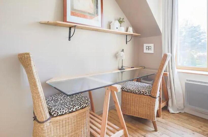 اتاق استاندارد, Chambre De Charme Sur Le Gr 34 Et La Vélo Route Maritime