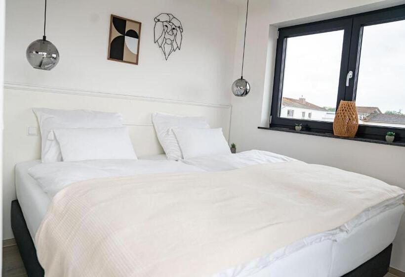 バルコニー付きスタンダードルーム, Dom Inn