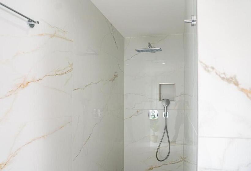 バルコニー付きスタンダードルーム, Dom Inn