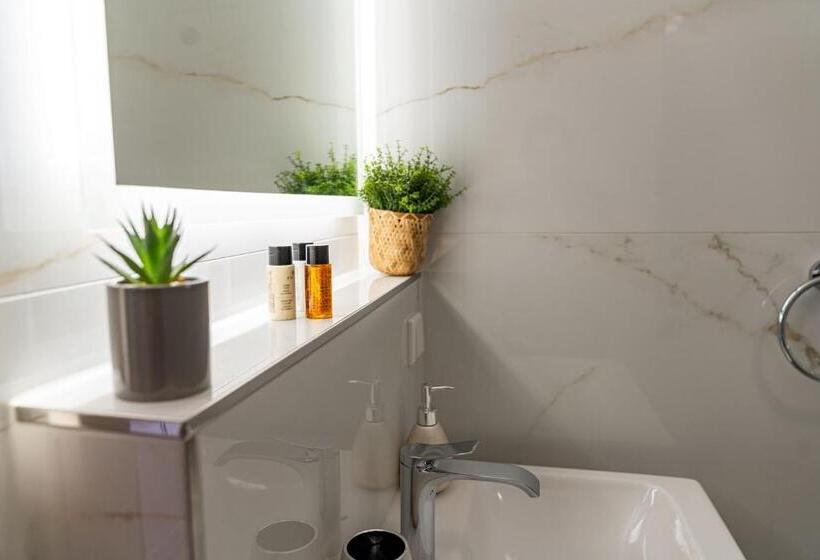 バルコニー付きシングルスタンダードルーム, Dom Inn