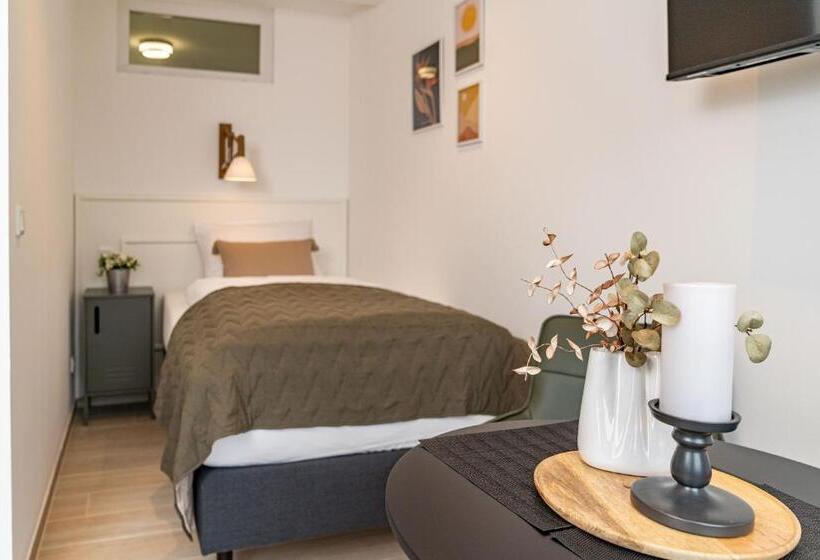 バルコニー付きシングルスタンダードルーム, Dom Inn