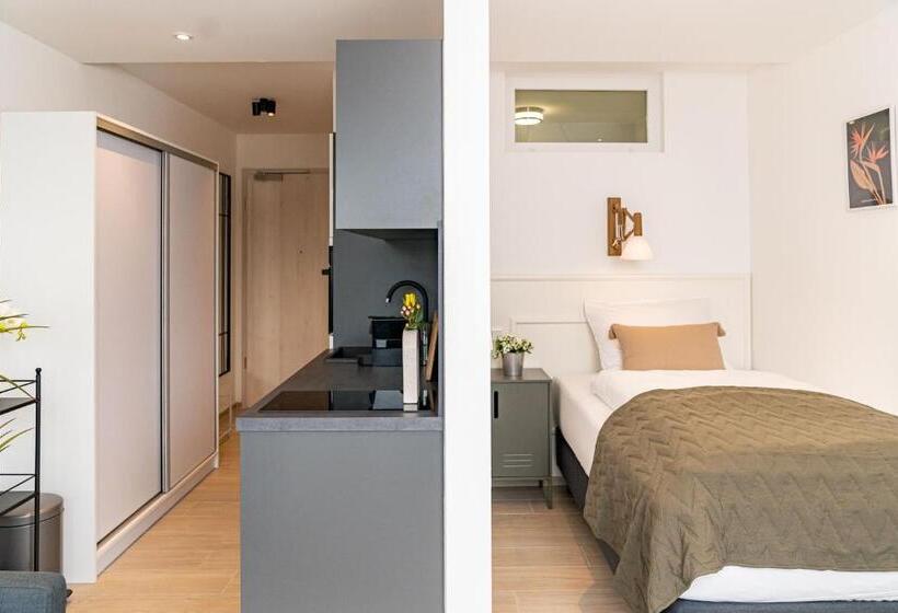 バルコニー付きシングルスタンダードルーム, Dom Inn