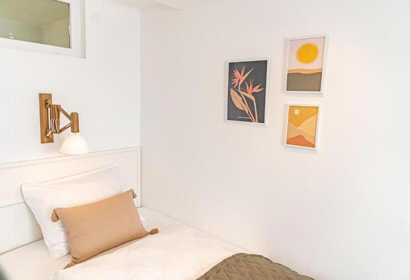 バルコニー付きシングルスタンダードルーム, Dom Inn