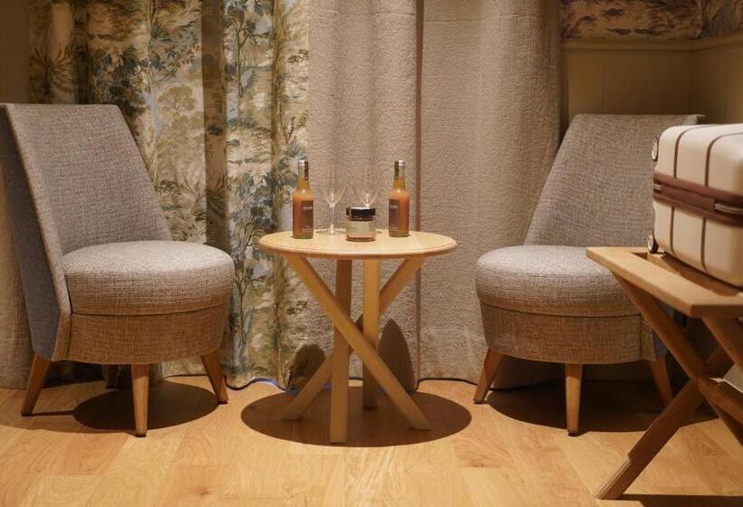 جناح ديلوكس, La Borie D Hélipse