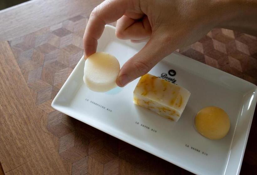 غرفة قياسية سرير كينج, La Borie D Hélipse