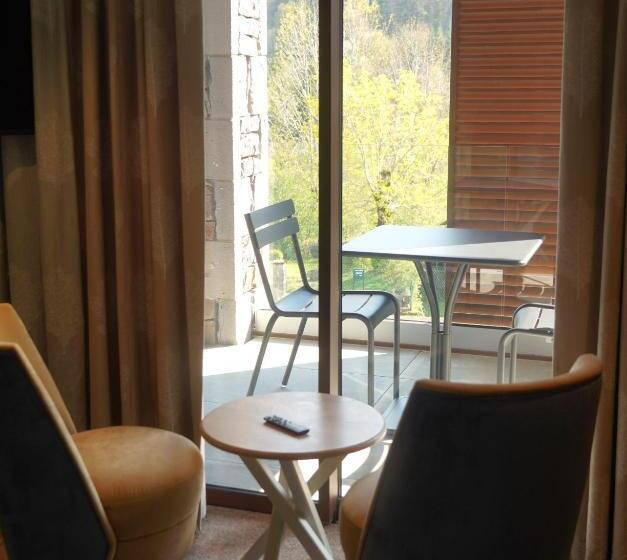 غرفة قياسية مطلّة علي الحديقة, La Borie D Hélipse