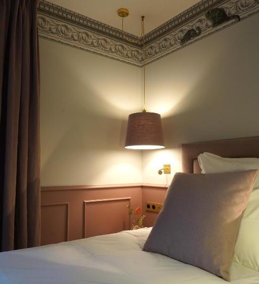 غرفة قياسية, La Borie D Hélipse